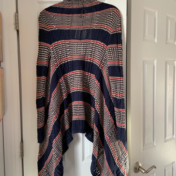 Tri-Color cardigan!! (red, beige, navy blue) - Picture 3 of 3
